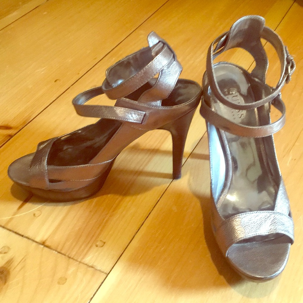 Metallic platform heels